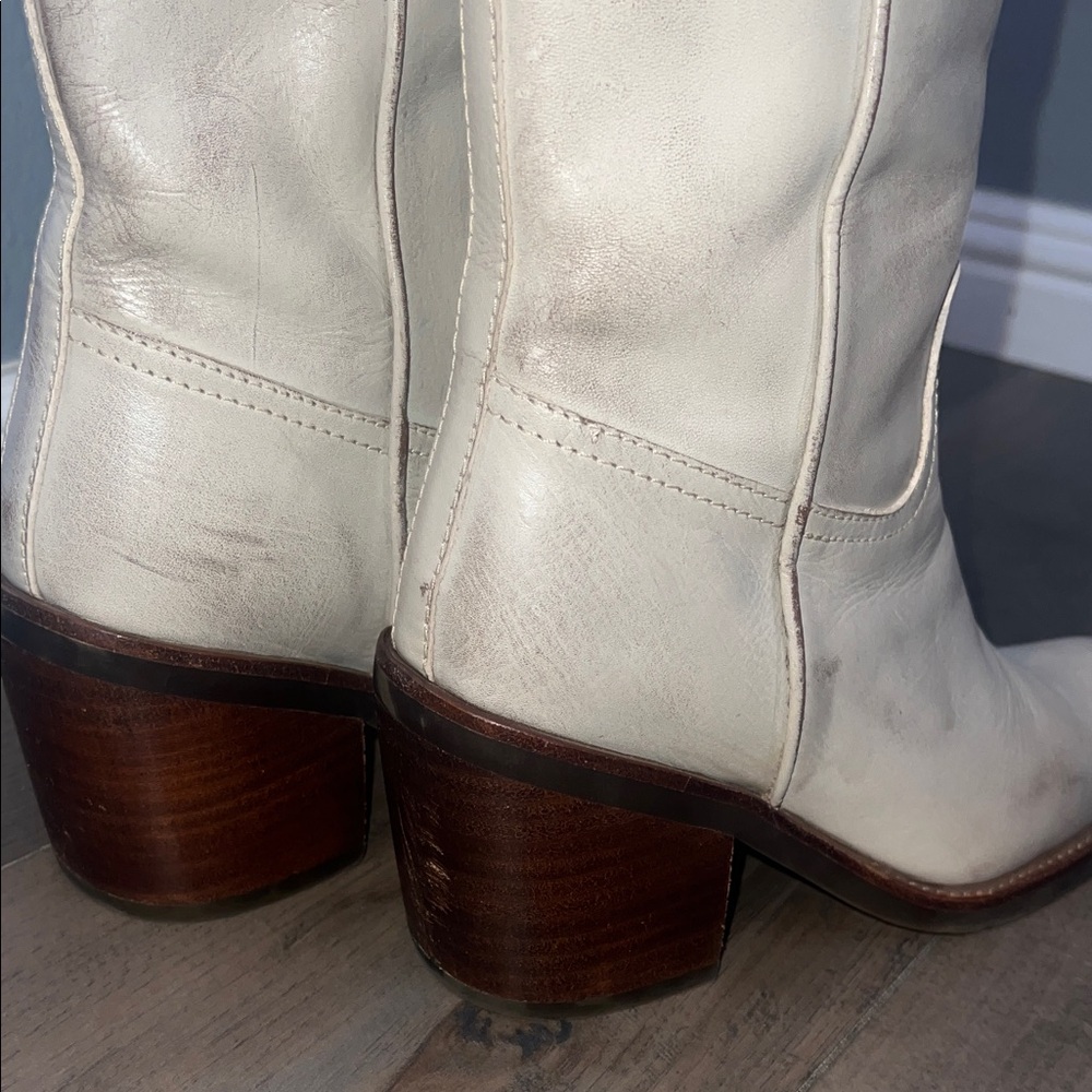 Women's Cream/Off White Western Boots View 4